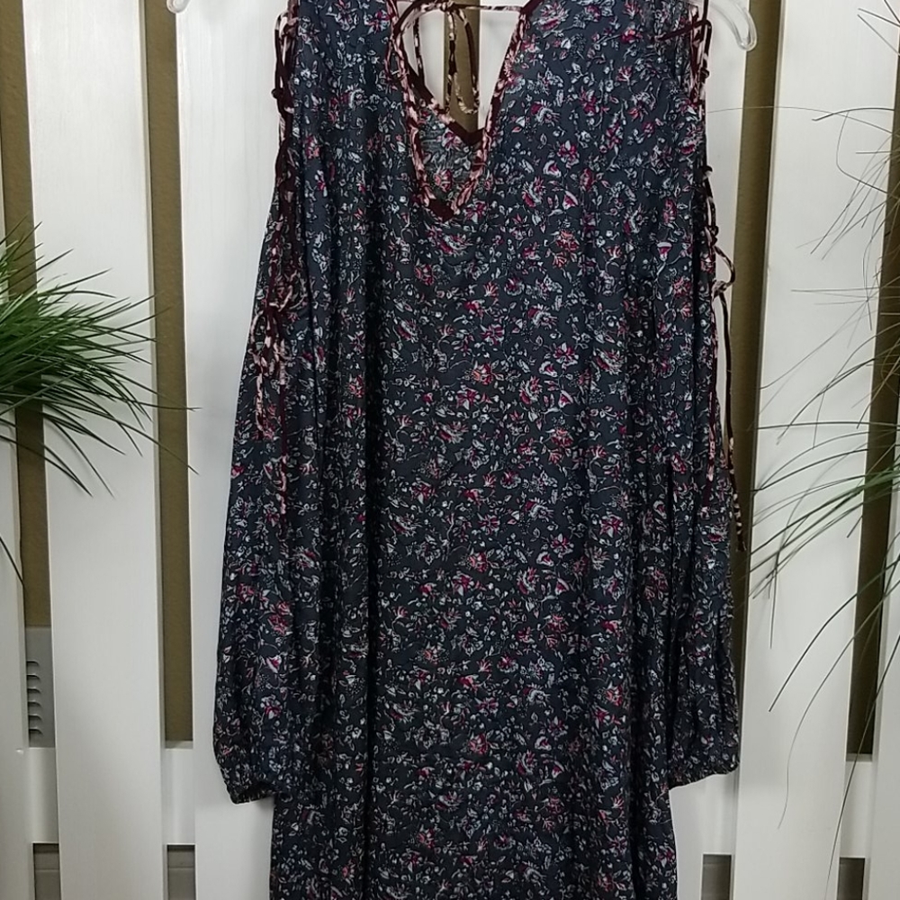 Like New Hem & Thread Top - Picture 4 of 6